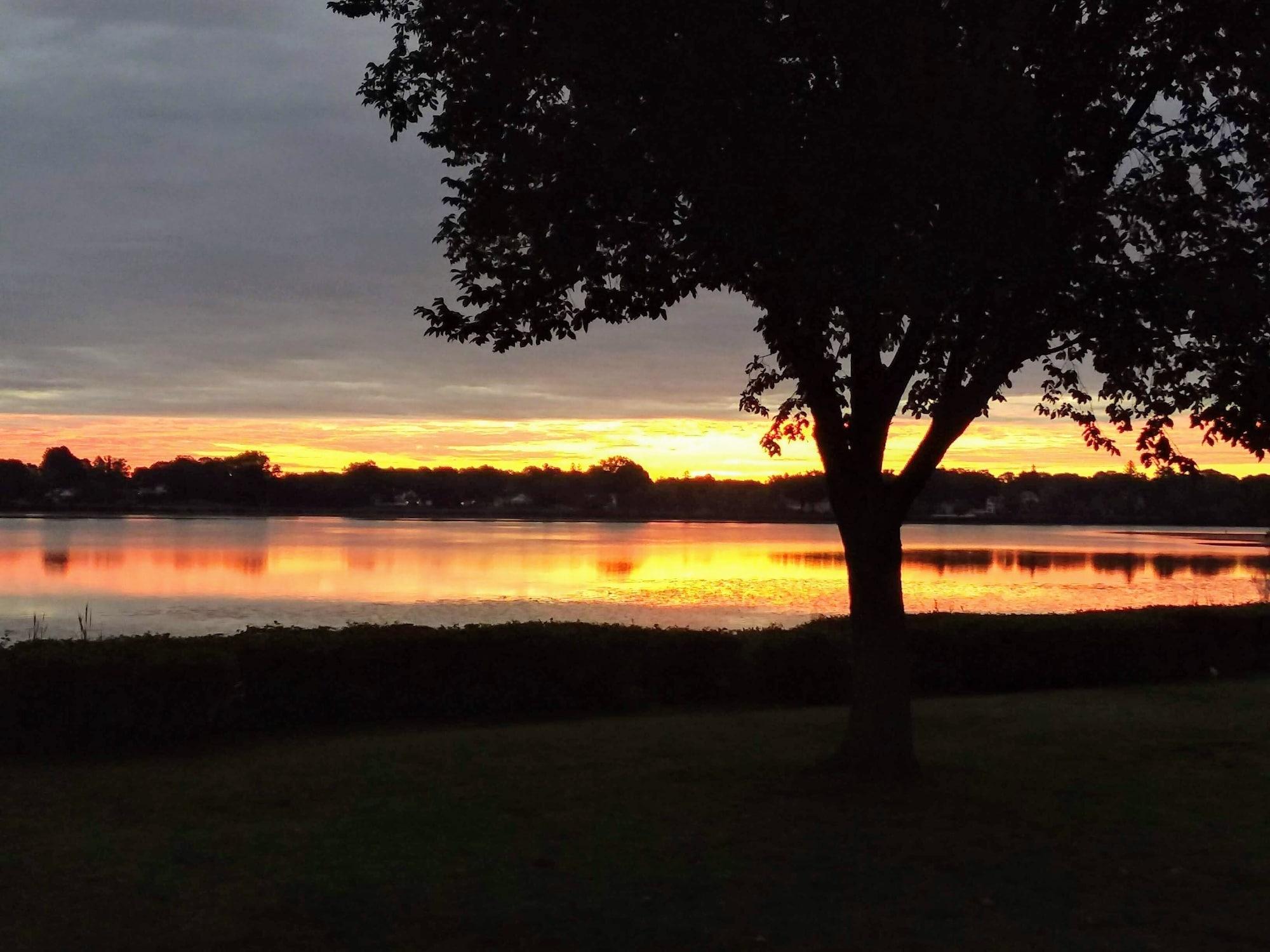 Lakeside Inn Wakefield Luaran gambar