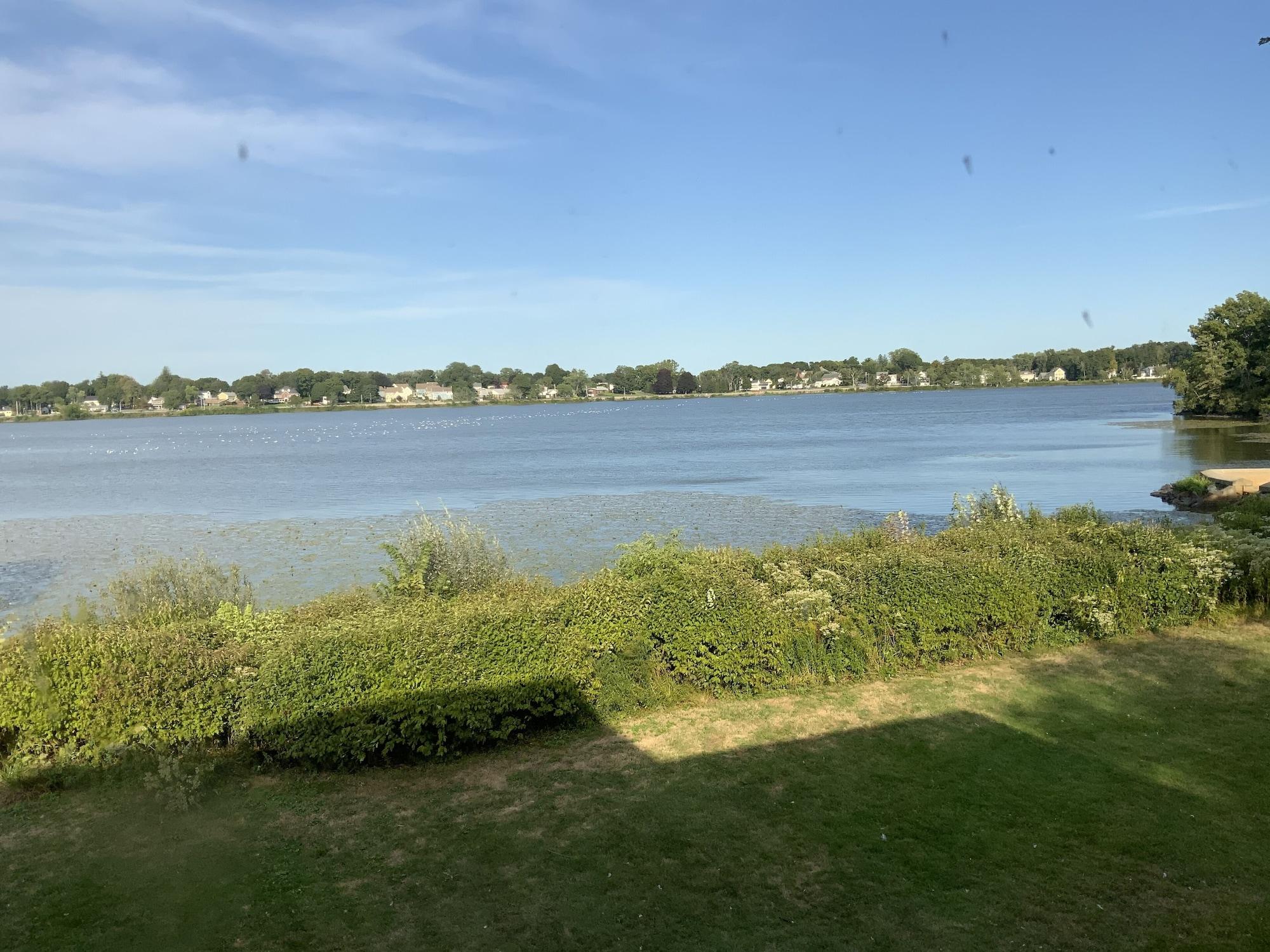 Lakeside Inn Wakefield Luaran gambar