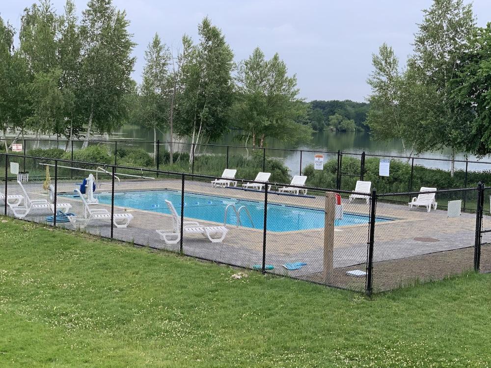 Lakeside Inn Wakefield Luaran gambar