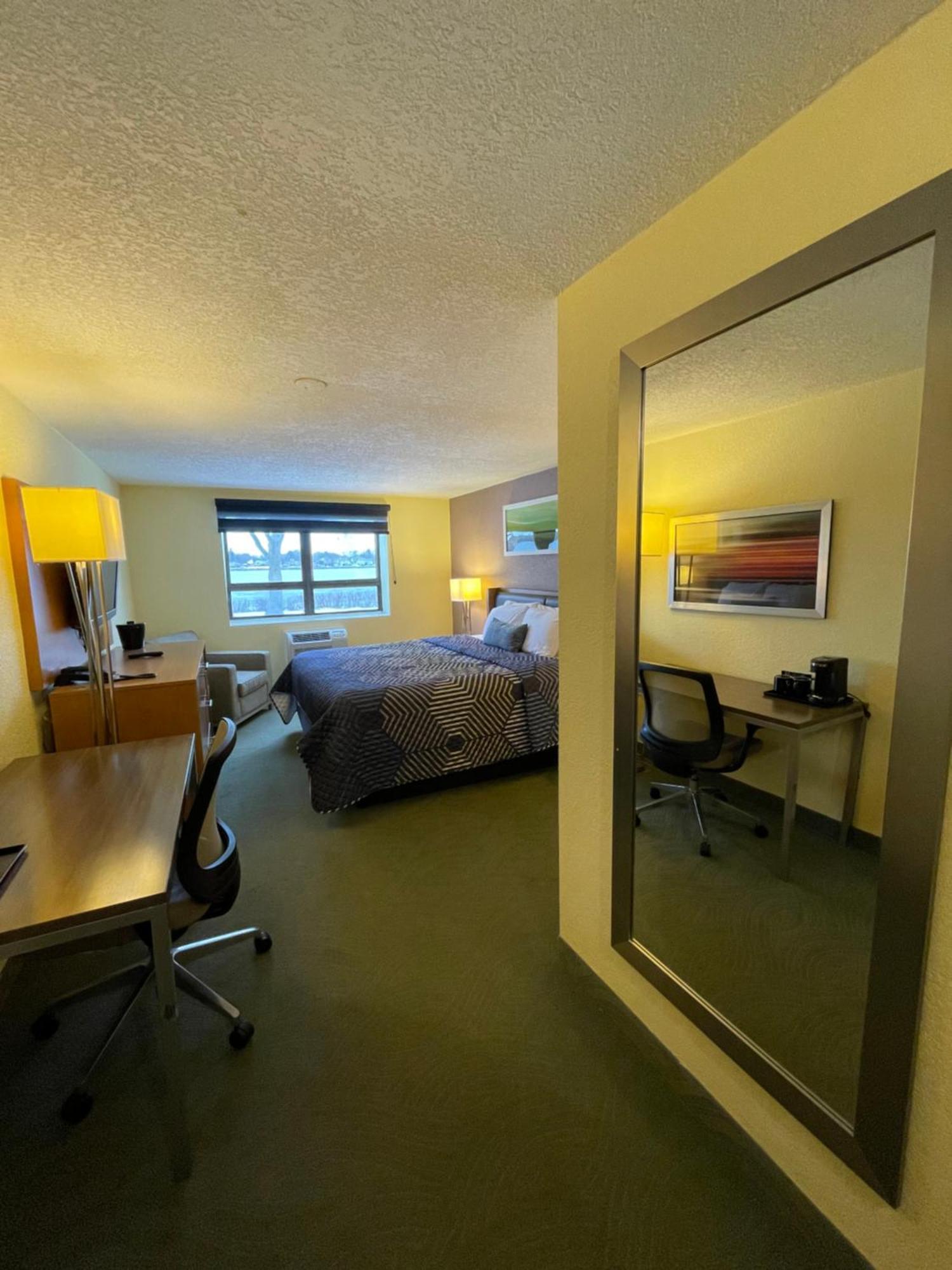 Lakeside Inn Wakefield Luaran gambar