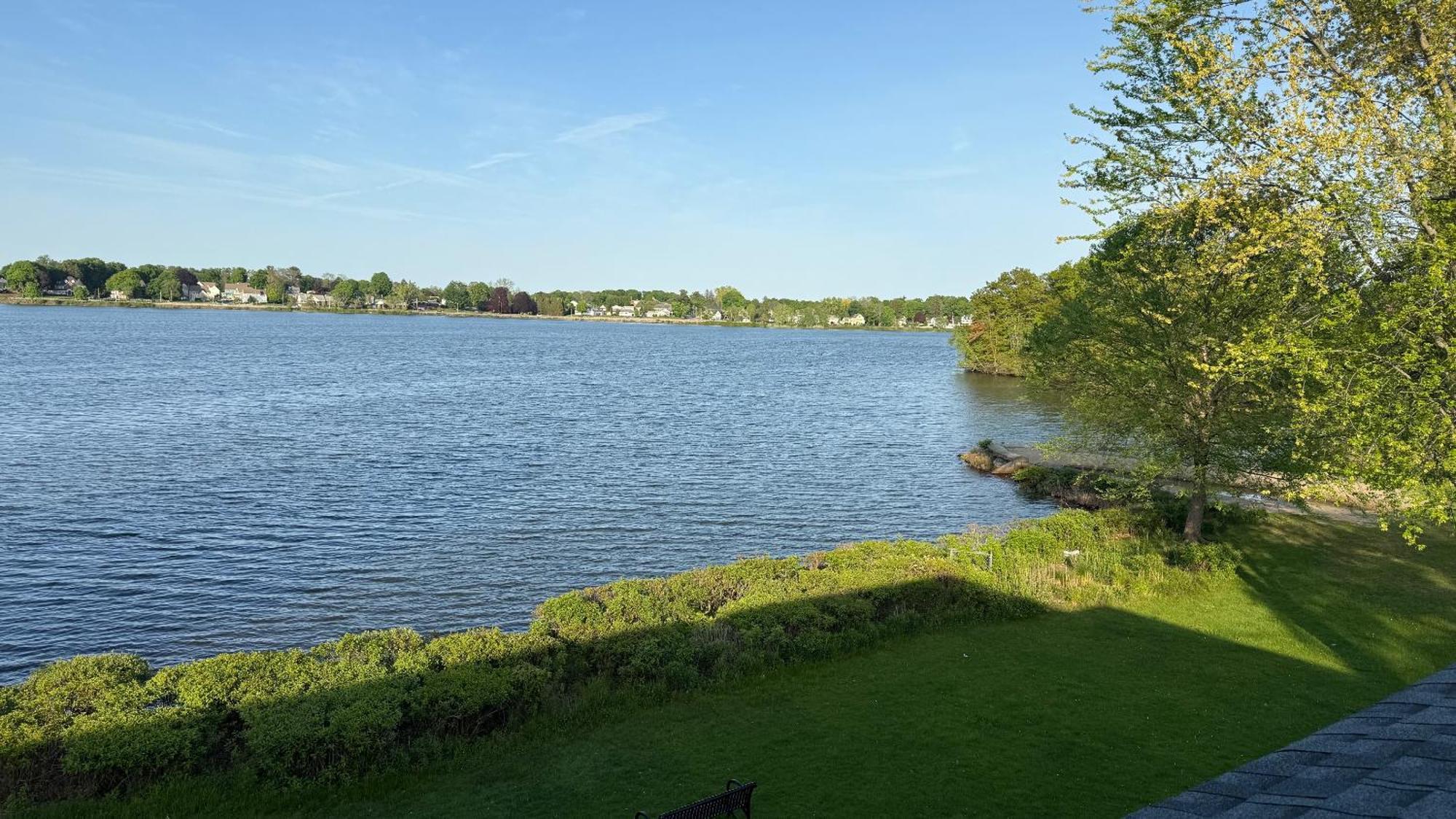 Lakeside Inn Wakefield Luaran gambar